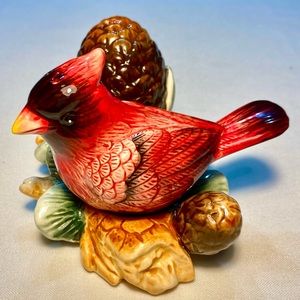 Ceramic Cardinal Bird and Acorn Salt and Pepper Shakers Set with base CR